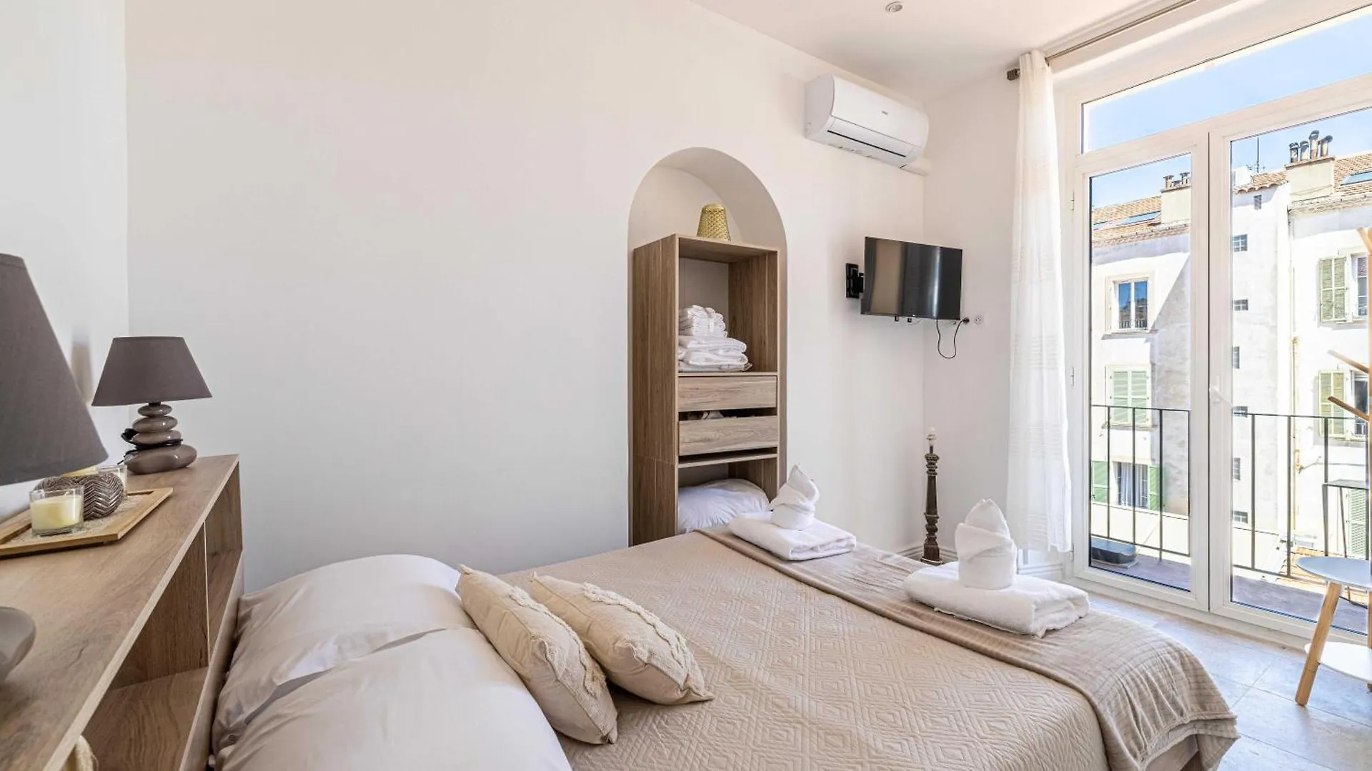 Cozy One Bedroom Apartment - Heart Of Cannes Fransa